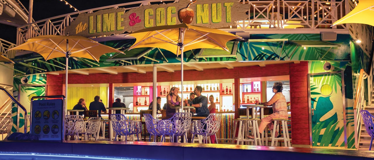Frozen cocktails are on tap at The Lime & Coconut bar!