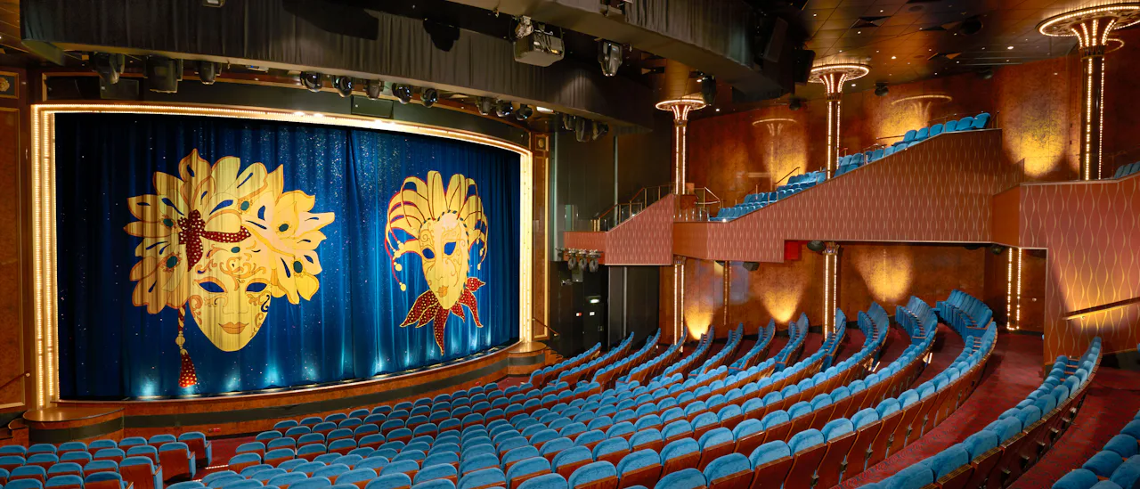 The three-deck high theatre